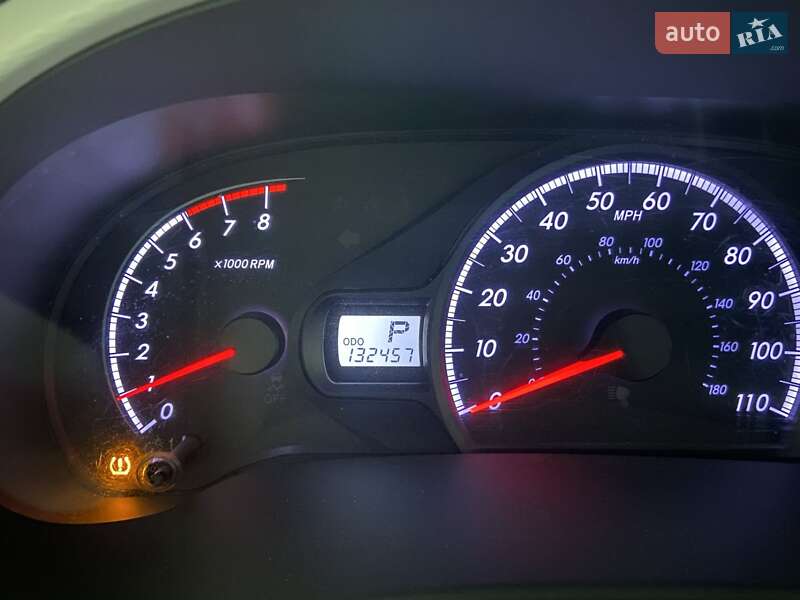 Мінівен Toyota Sienna 2010 в Києві