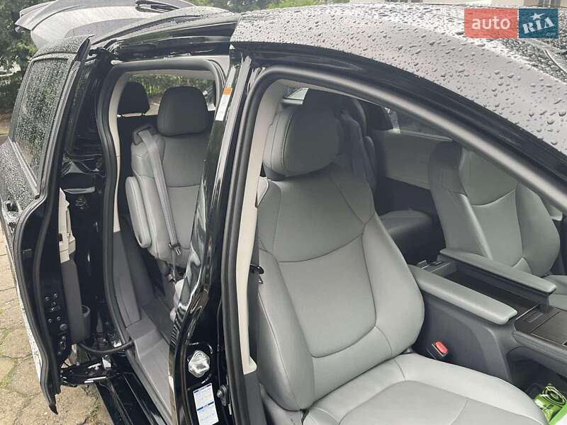 Минивэн Toyota Sienna 2021 в Виннице фото 6 Минивэн Toyota Sienna 2021 в Виннице