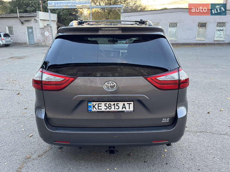 Мінівен Toyota Sienna 2016 в Дніпрі фото 4 Мінівен Toyota Sienna 2016 в Дніпрі
