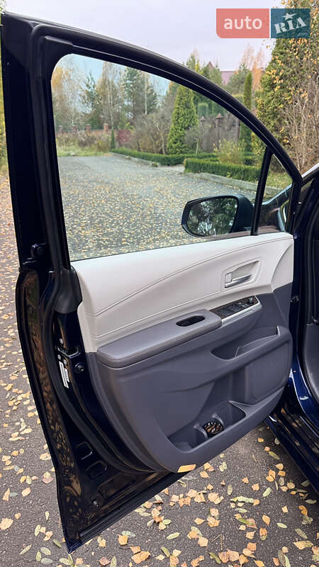 Минивэн Toyota Sienna 2024 в Ровно