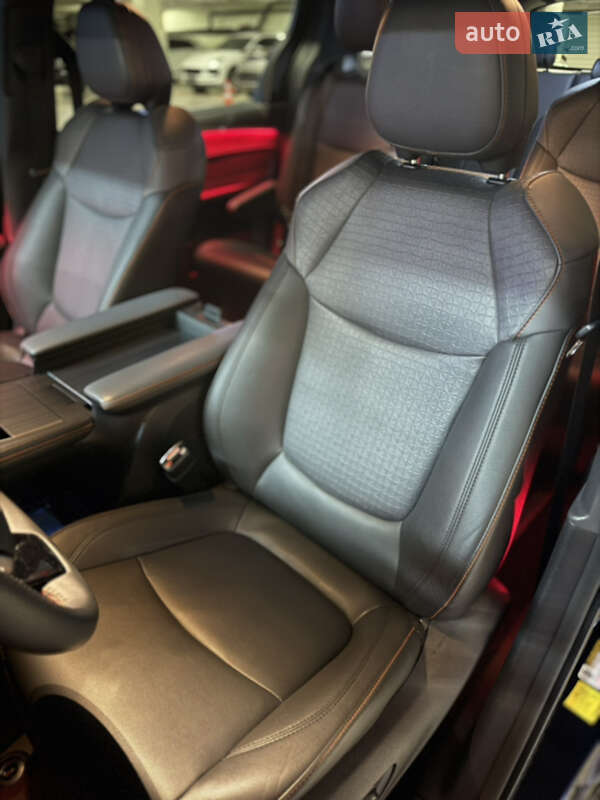 Минивэн Toyota Sienna 2022 в Киеве
