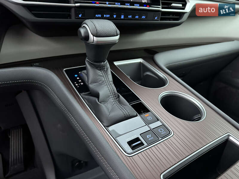 Минивэн Toyota Sienna 2021 в Киеве