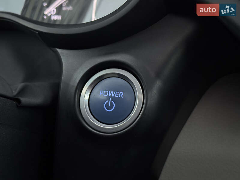 Минивэн Toyota Sienna 2021 в Киеве