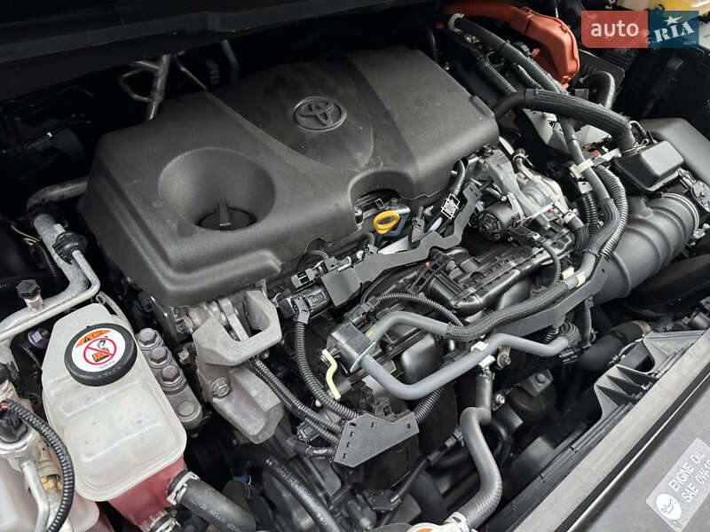 Минивэн Toyota Sienna 2021 в Киеве