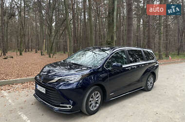 Мінівен Toyota Sienna 2020 в Львові