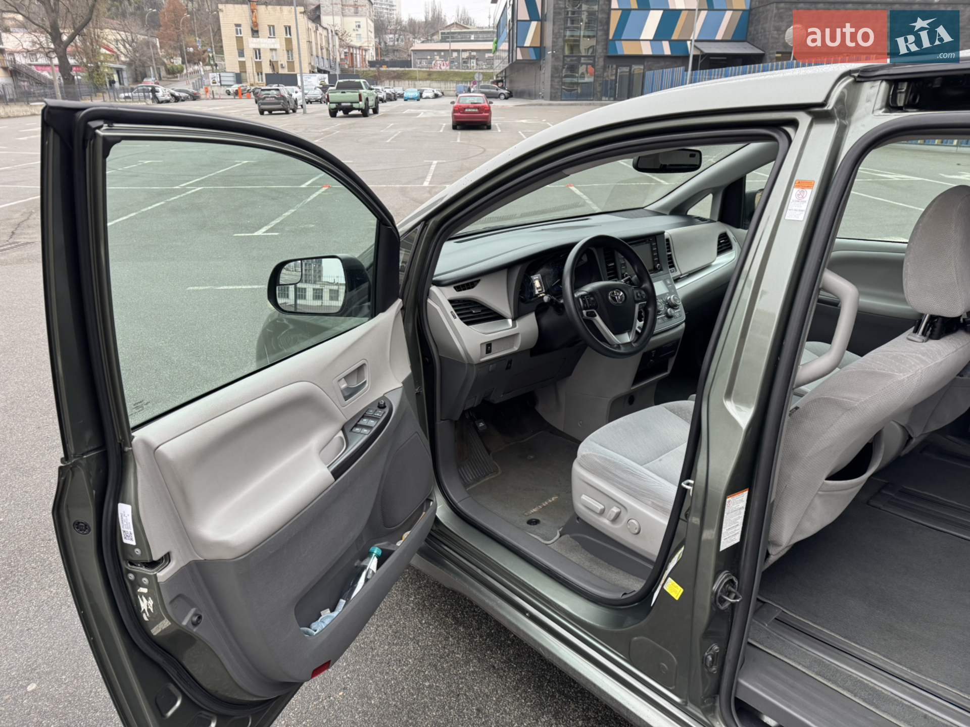 2017 Toyota Sienna - мініатюра 13