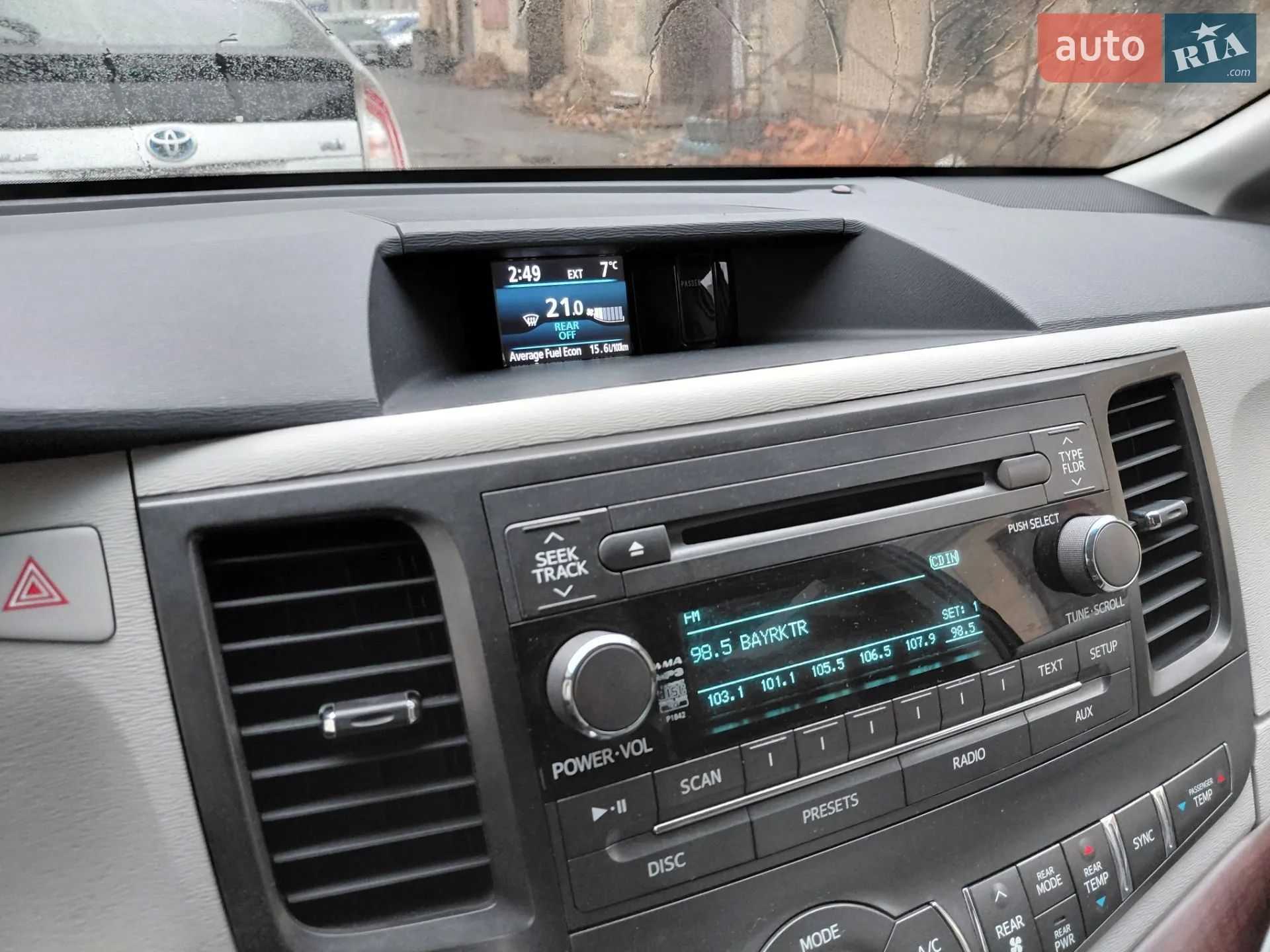 2014 Toyota Sienna - мініатюра 17