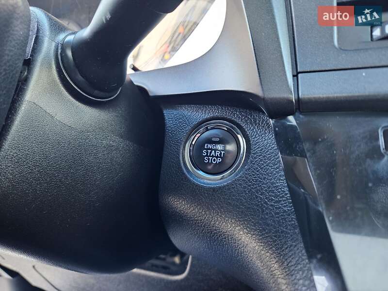 Мінівен Toyota Sienna 2016 в Одесі