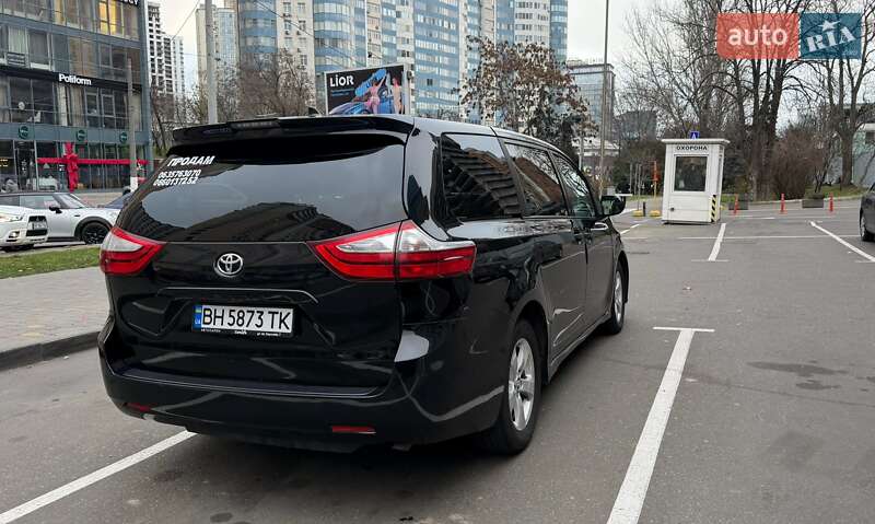 Мінівен Toyota Sienna 2019 в Одесі