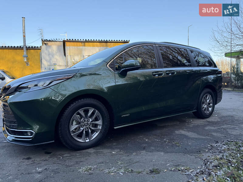 Мінівен Toyota Sienna 2020 в Хмельницькому