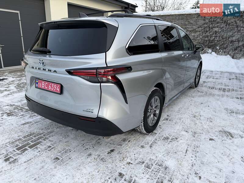Мінівен Toyota Sienna 2022 в Білій Церкві