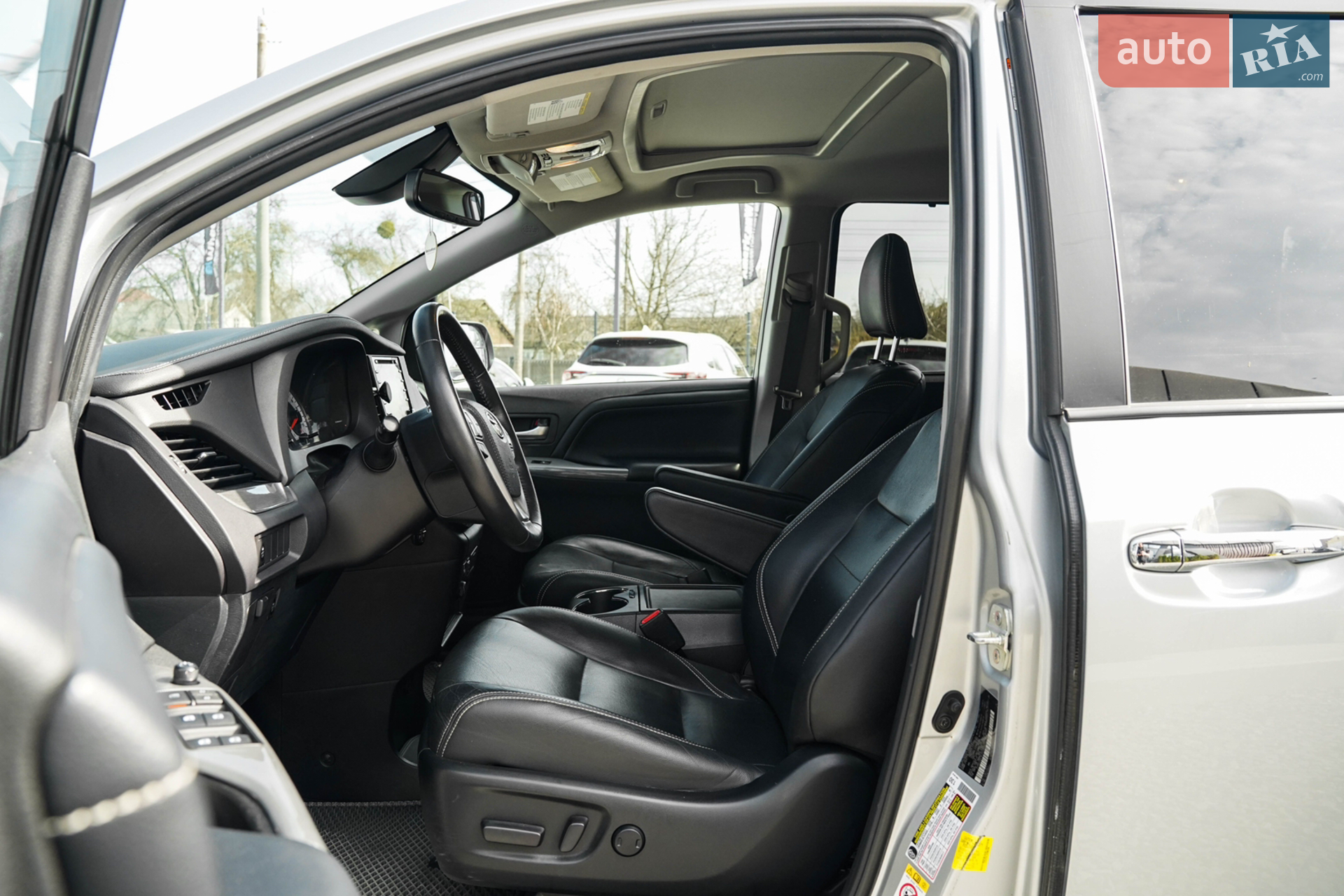 2019 Toyota Sienna - мініатюра 9