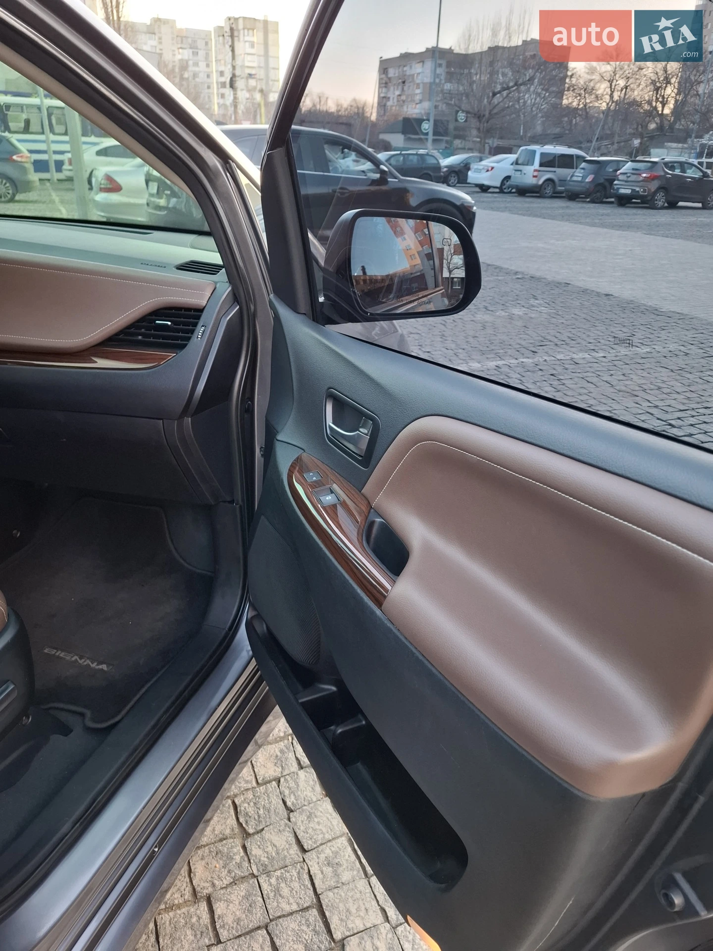 2019 Toyota Sienna - мініатюра 12
