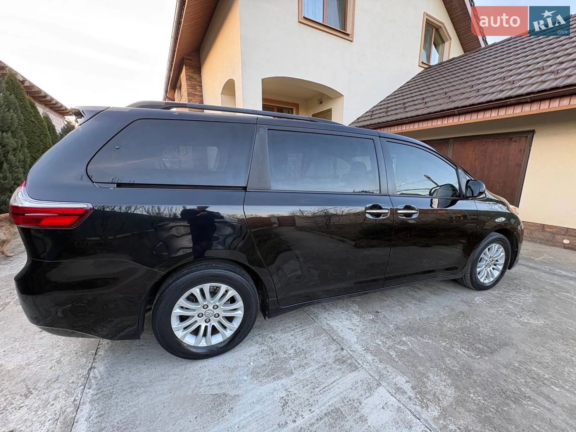 2017 Toyota Sienna - мініатюра 9