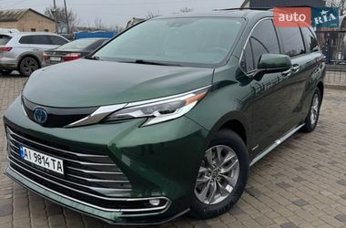 Мінівен Toyota Sienna 2021 в Києві