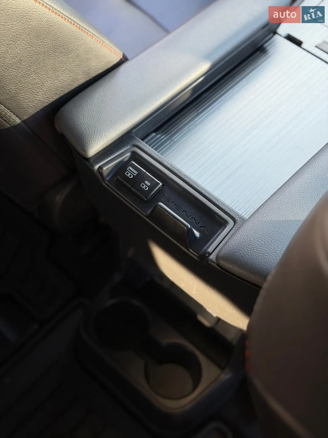2021 Toyota Sienna - мініатюра 3