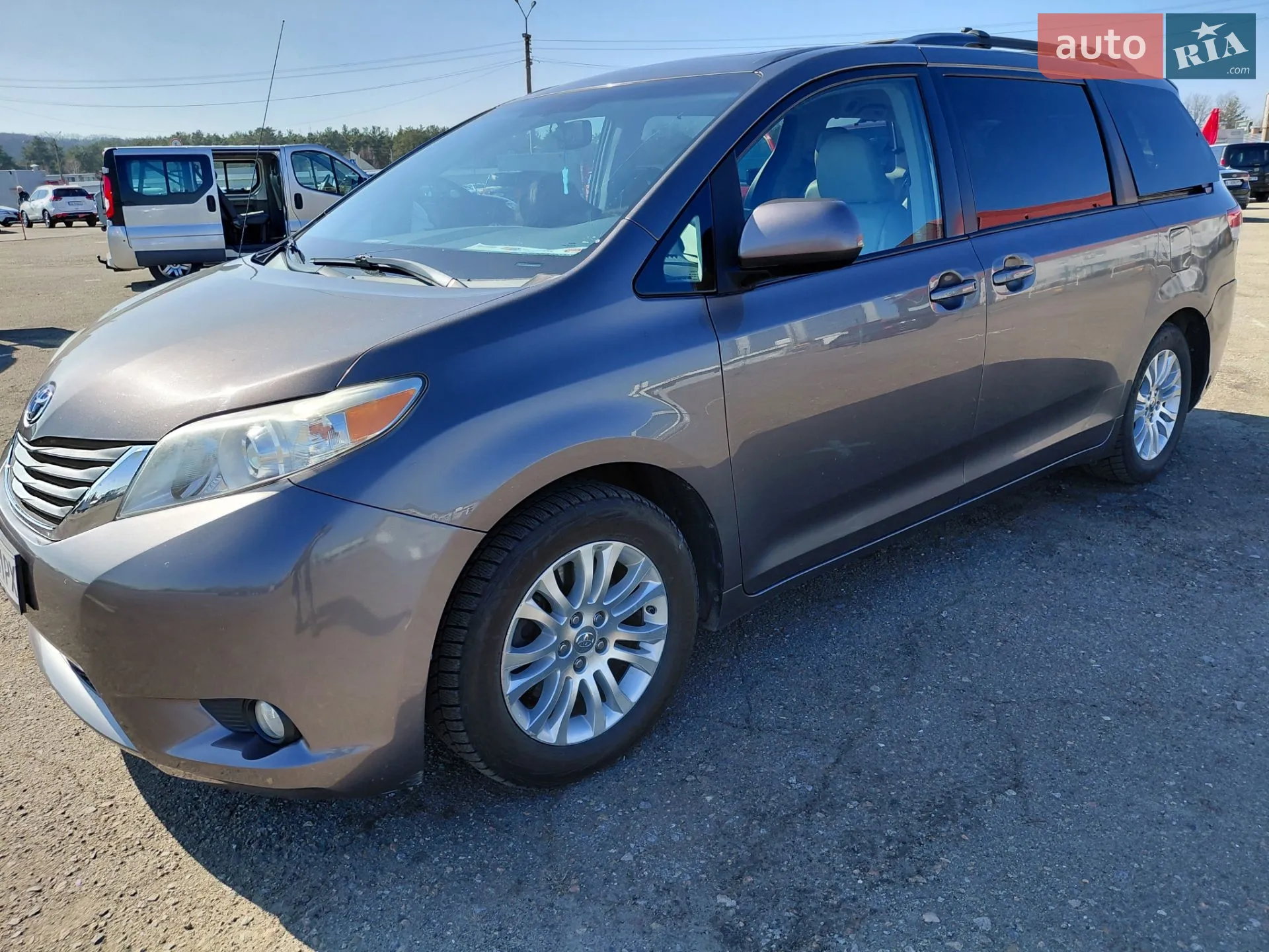 2014 Toyota Sienna - мініатюра 31