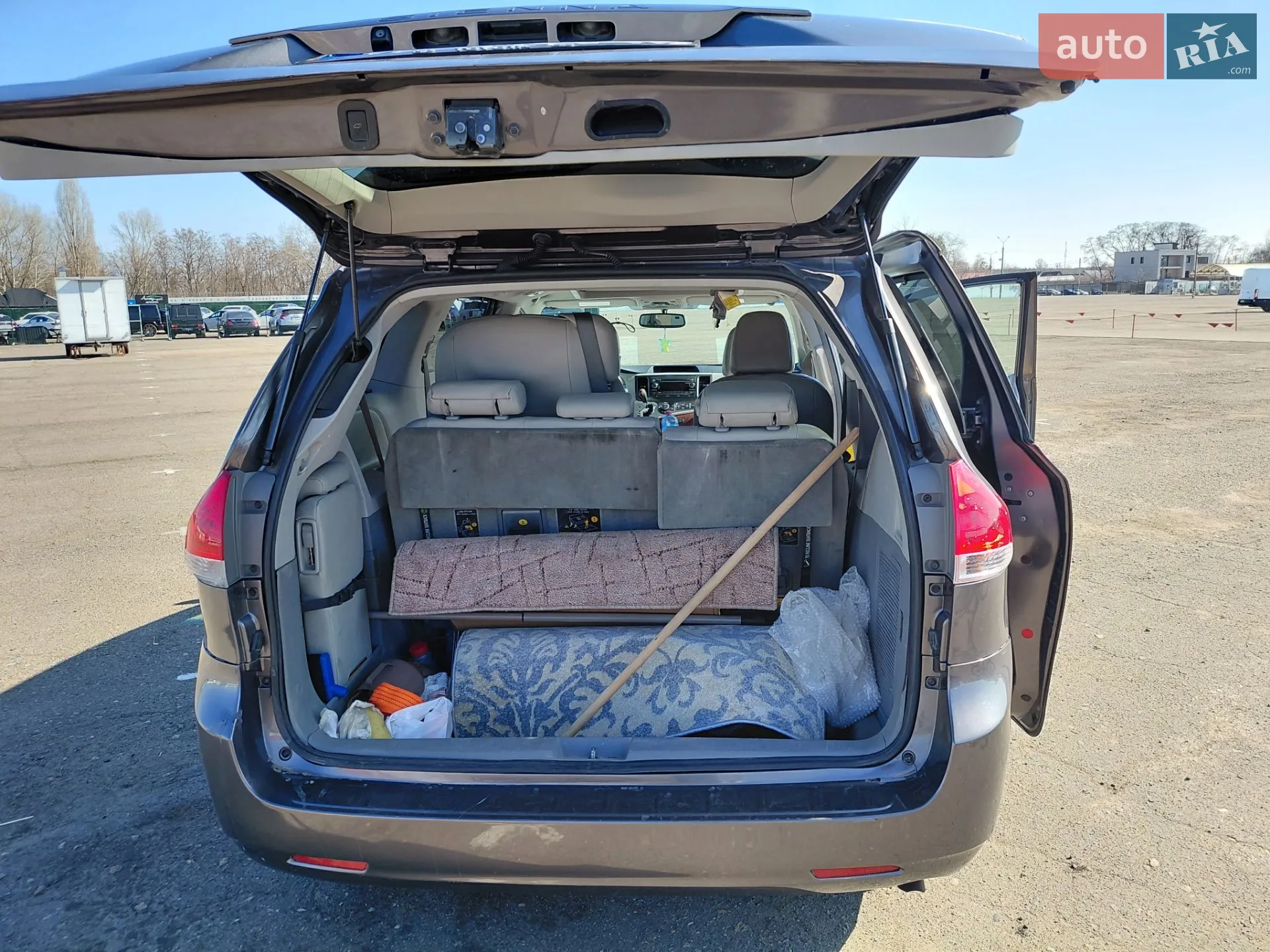 2014 Toyota Sienna - мініатюра 44