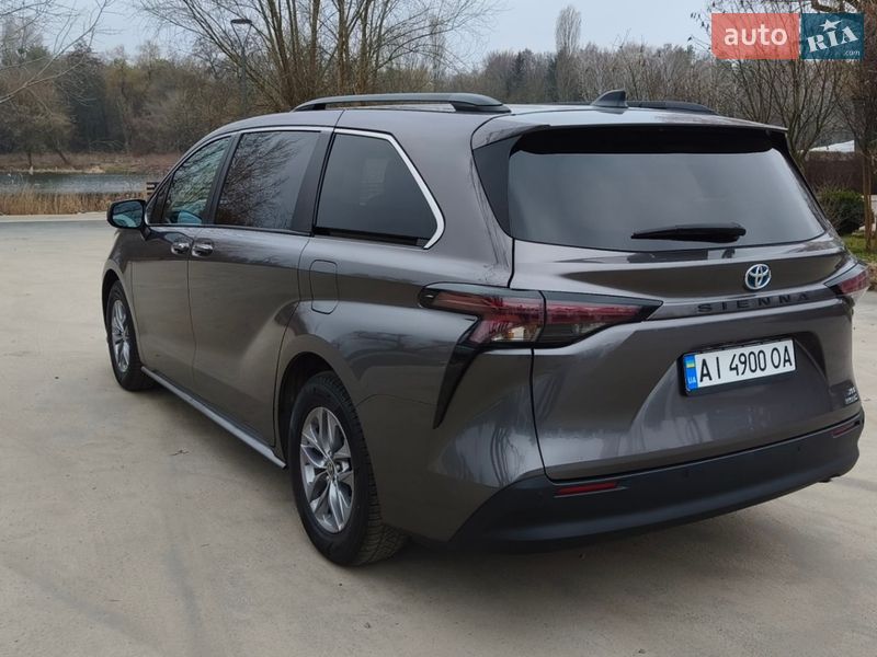Минивэн Toyota Sienna 2023 в Белой Церкви