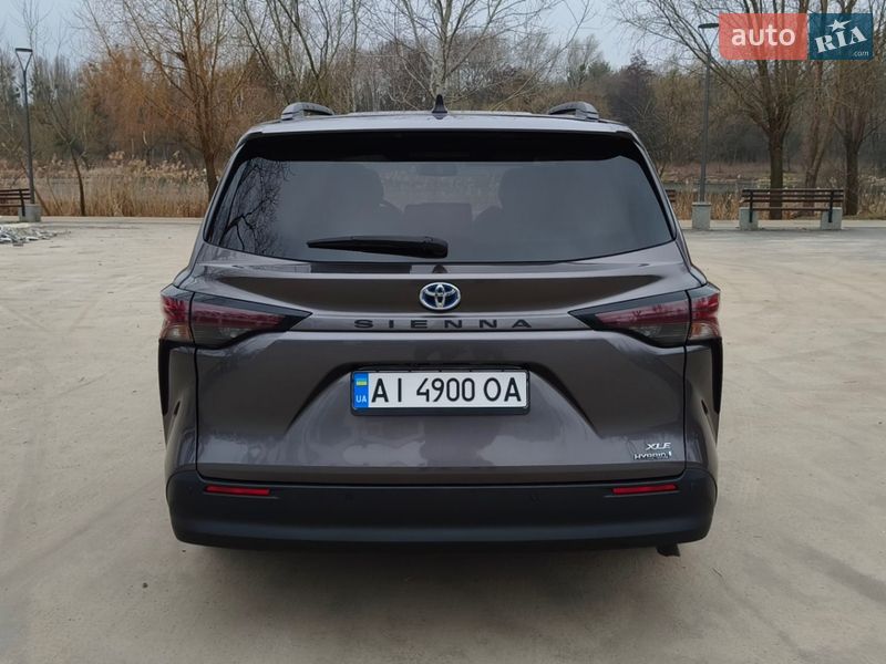 Минивэн Toyota Sienna 2023 в Белой Церкви
