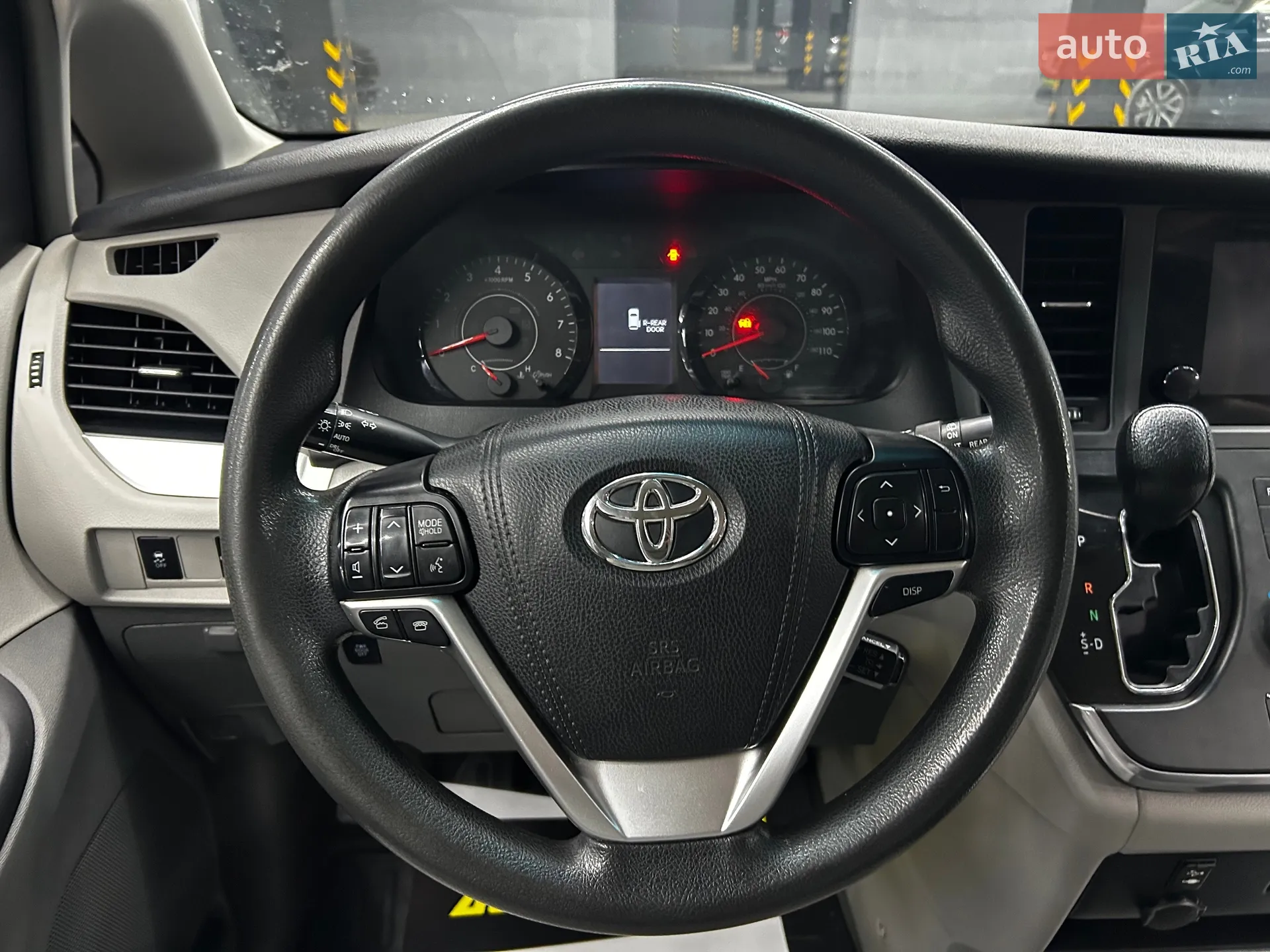 2015 Toyota Sienna - мініатюра 19