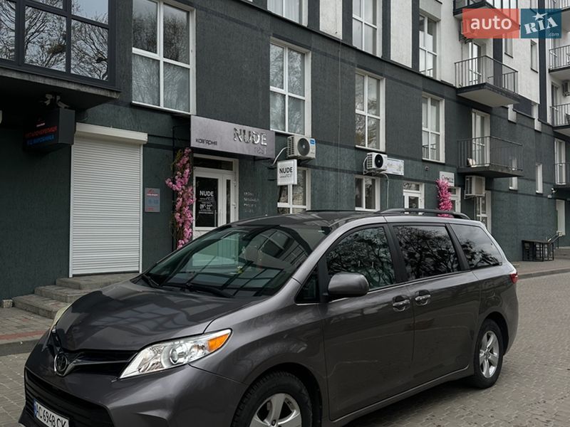Минивэн Toyota Sienna 2019 в Камне-Каширском фото 2 Минивэн Toyota Sienna 2019 в Камне-Каширском