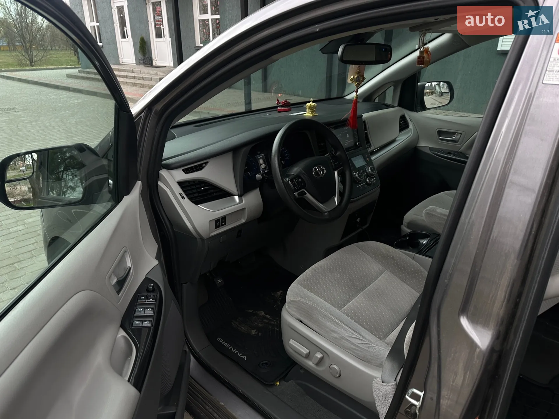 2019 Toyota Sienna - мініатюра 9