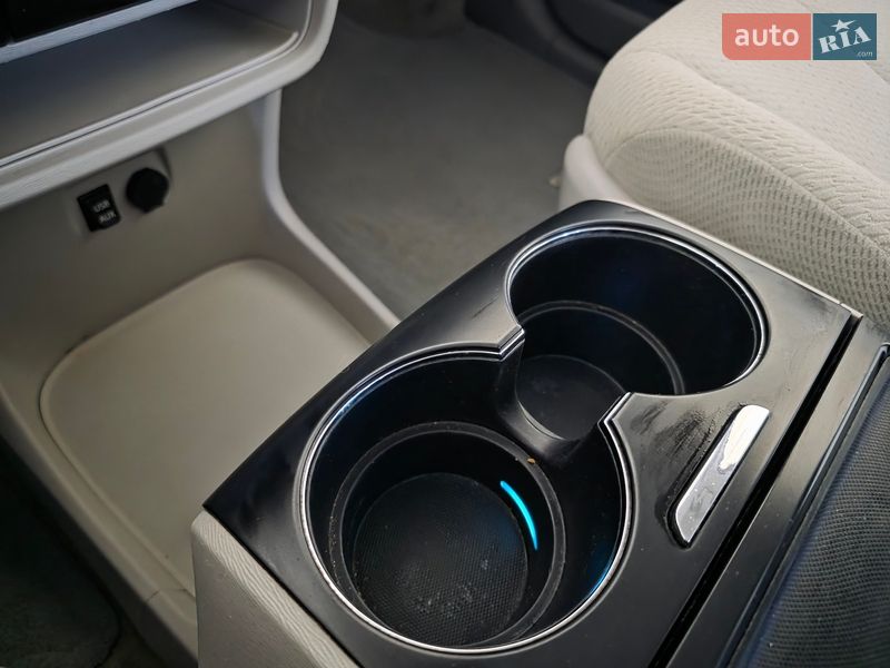 Минивэн Toyota Sienna 2013 в Гусятине