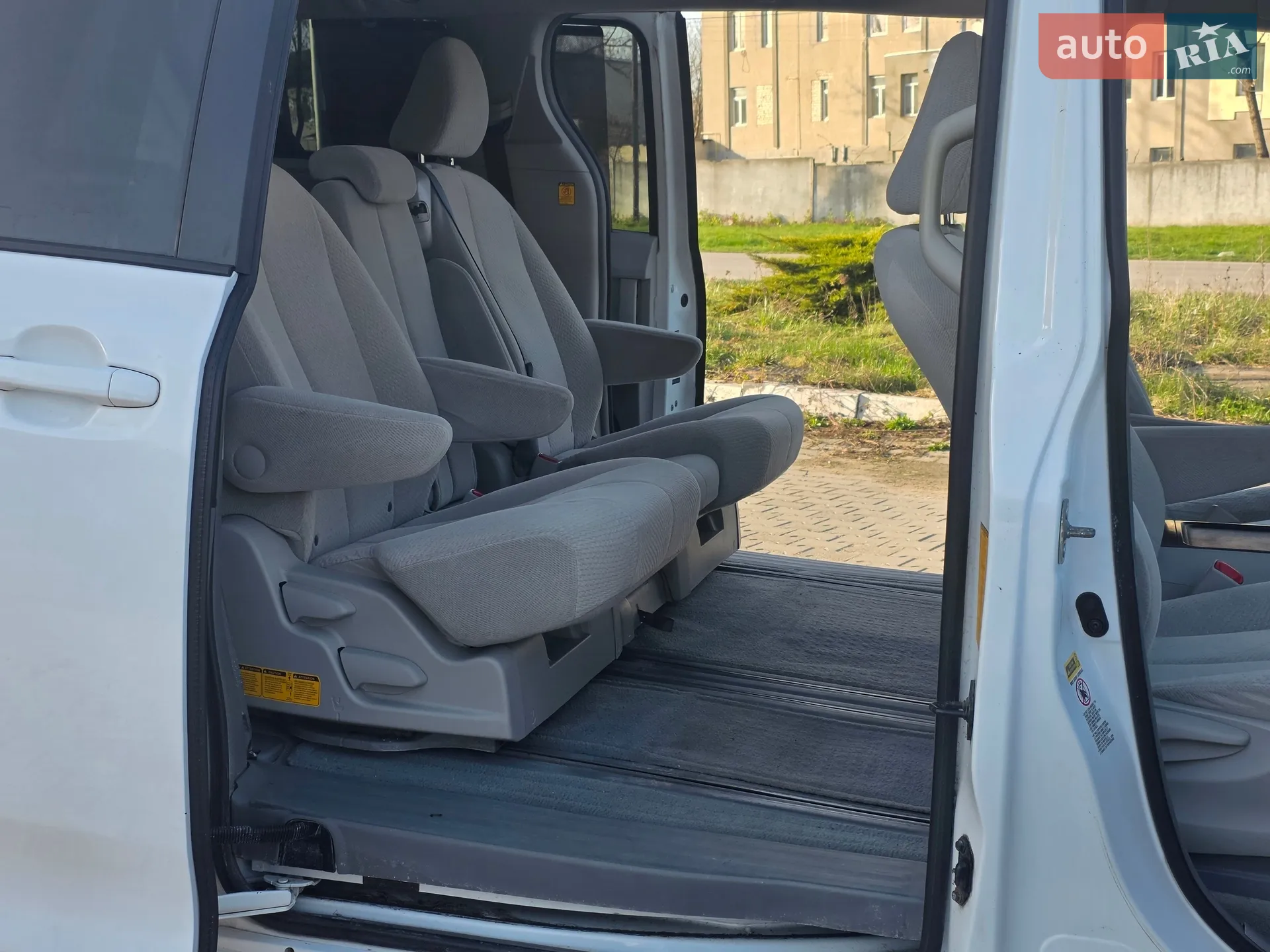 2013 Toyota Sienna - мініатюра 99