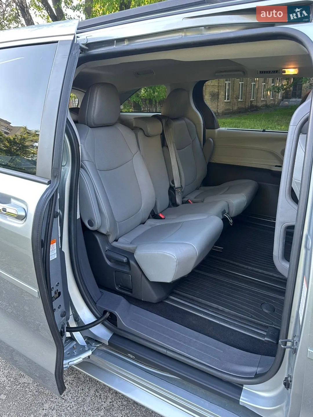 2020 Toyota Sienna - мініатюра 8