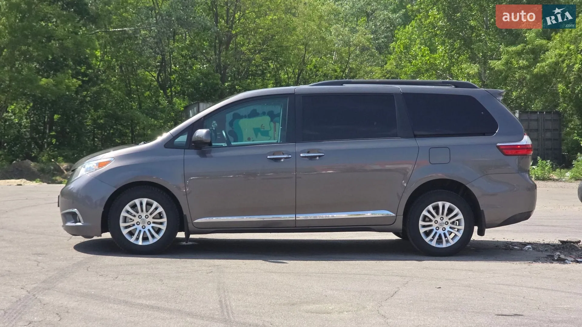 2015 Toyota Sienna - мініатюра 11