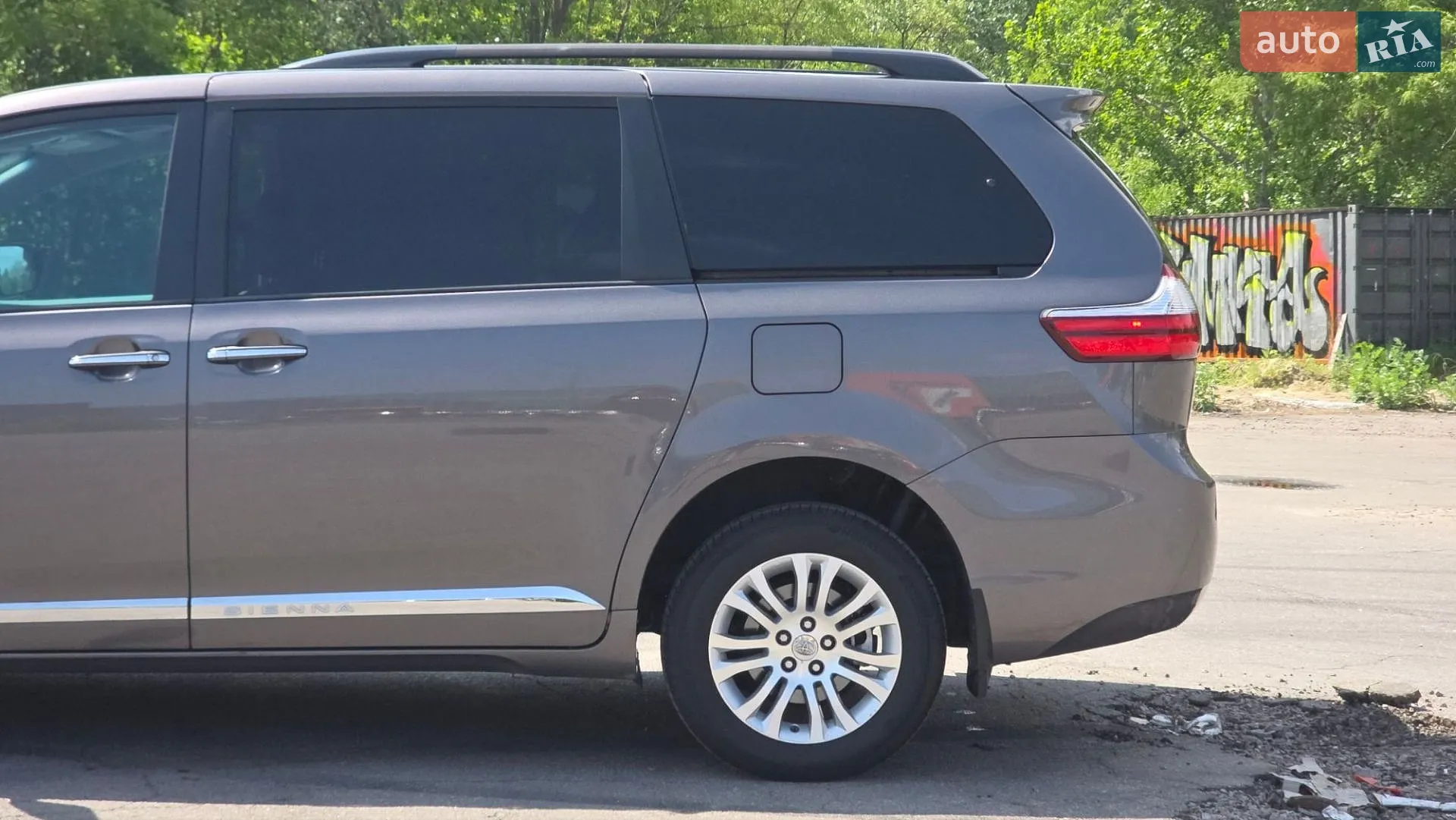 2015 Toyota Sienna - мініатюра 13