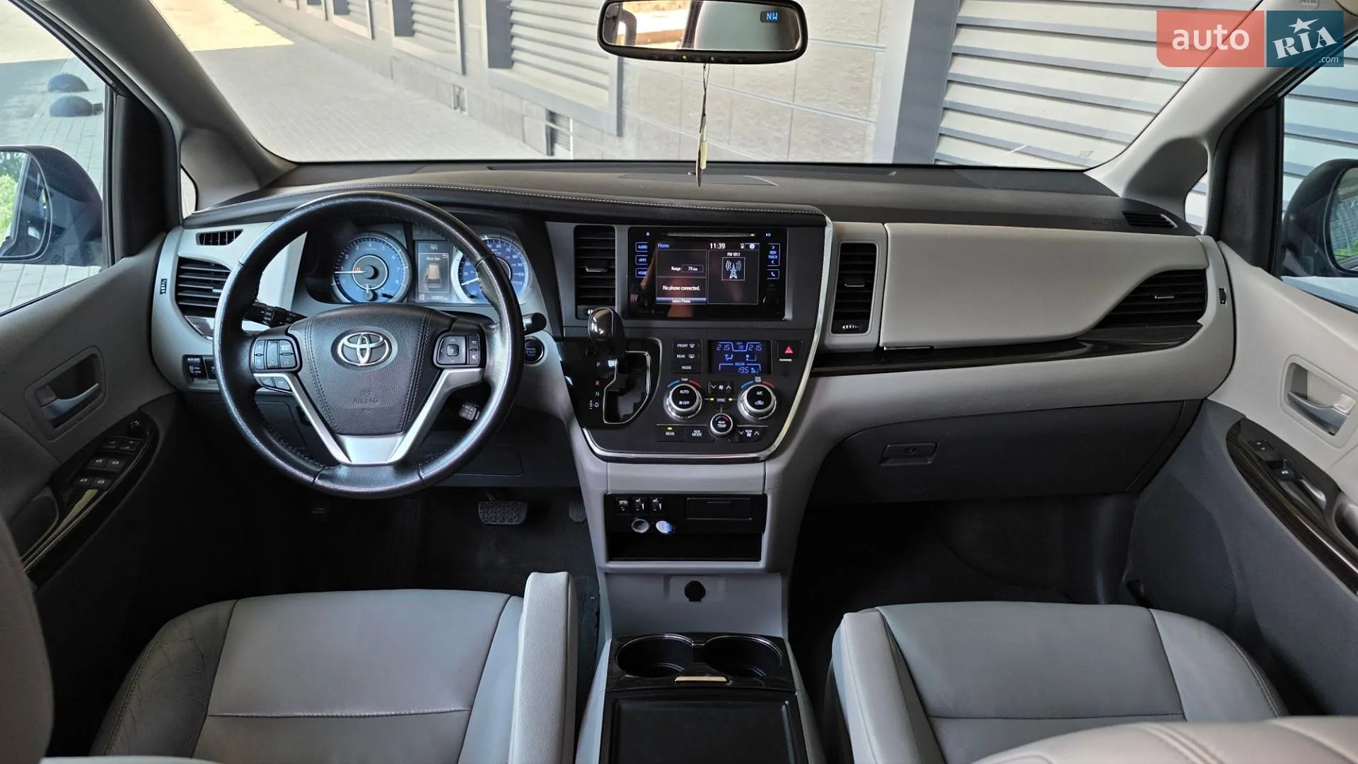 2015 Toyota Sienna - мініатюра 26