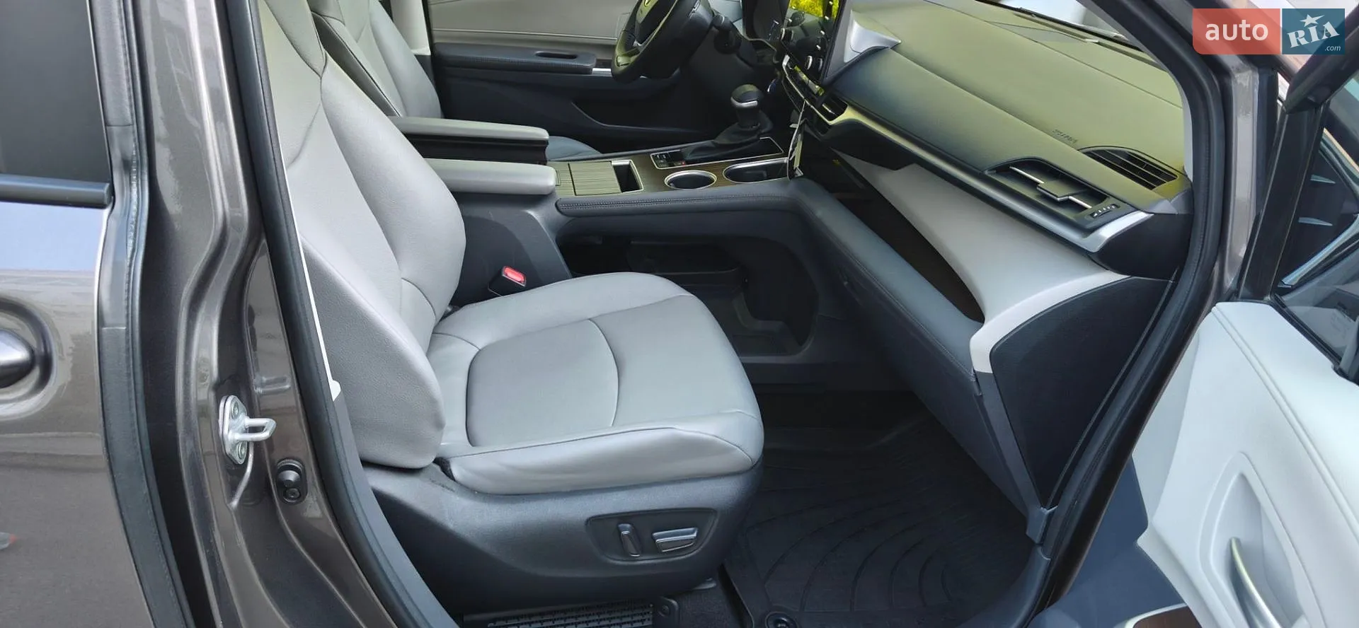 2023 Toyota Sienna - мініатюра 18