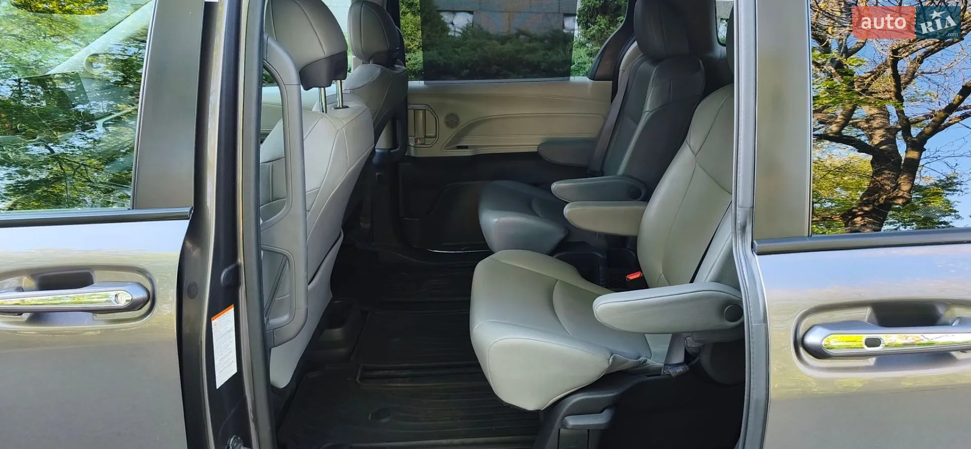 2023 Toyota Sienna - мініатюра 26
