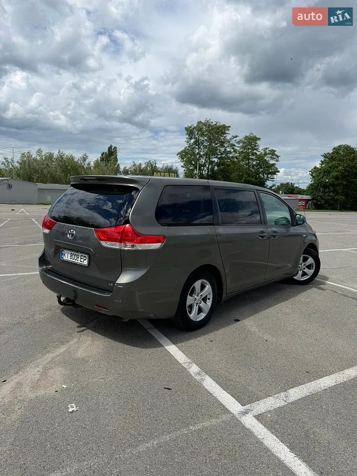 2012 Toyota Sienna - мініатюра 21