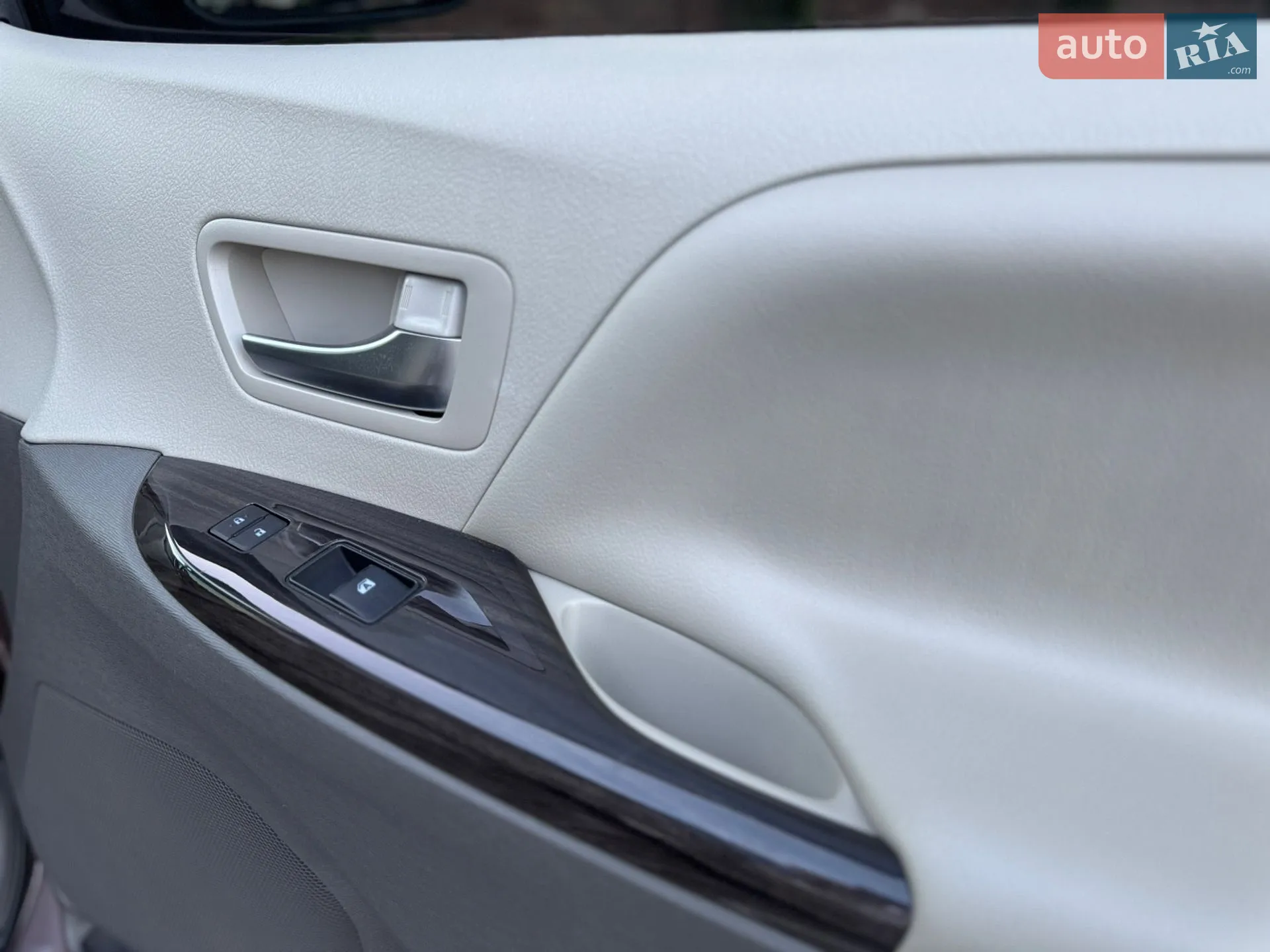 2019 Toyota Sienna - мініатюра 23