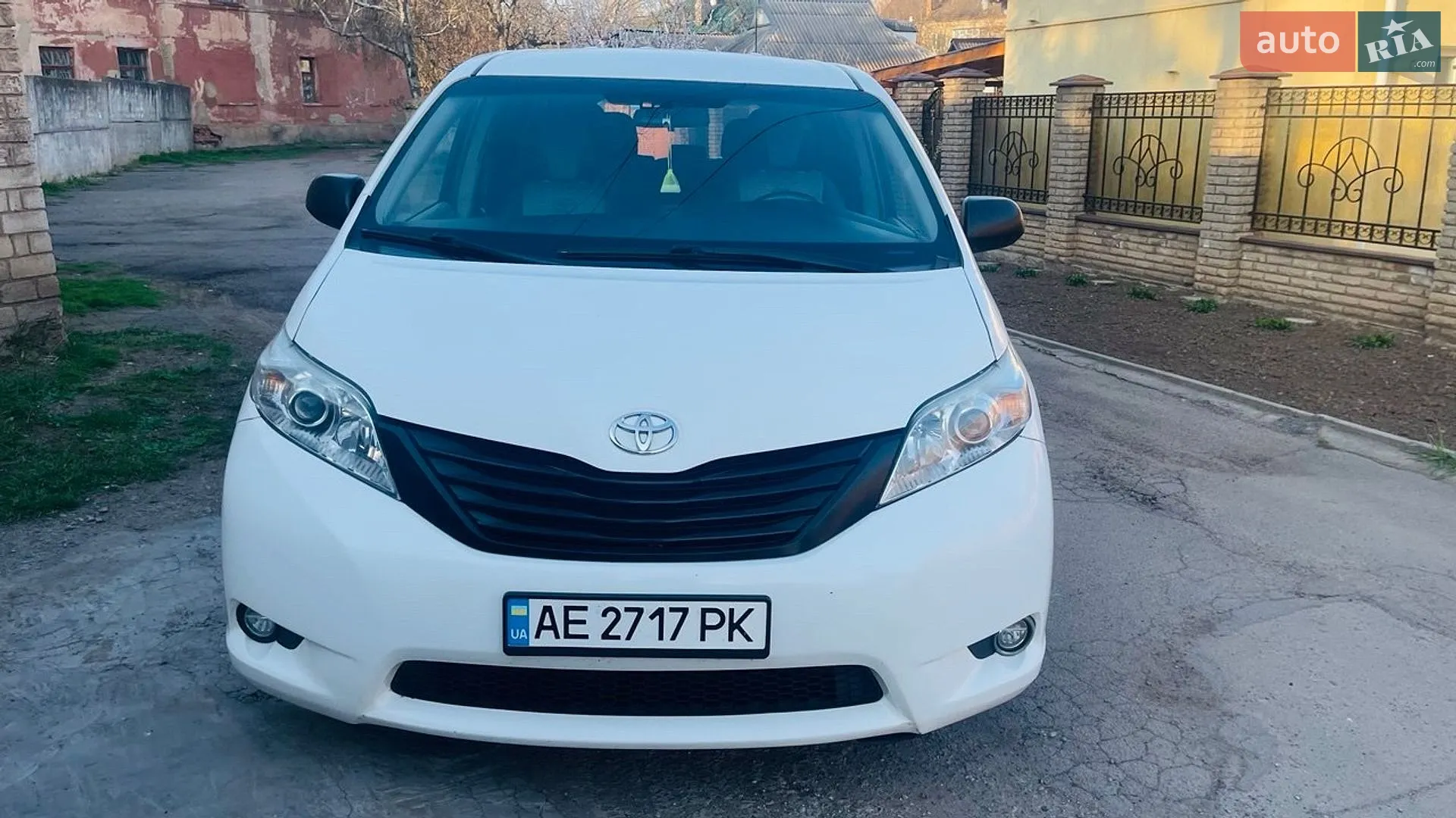 2015 Toyota Sienna - фото 1