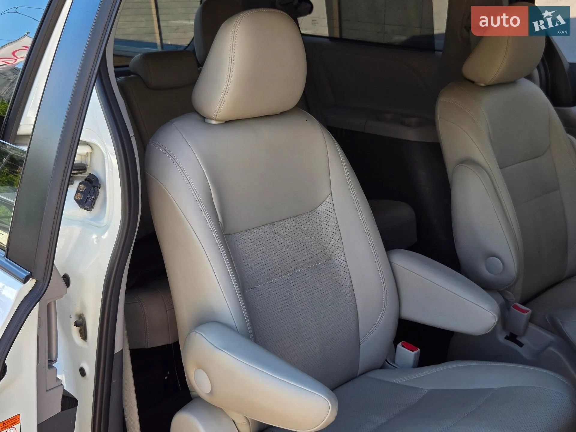 2019 Toyota Sienna - мініатюра 28