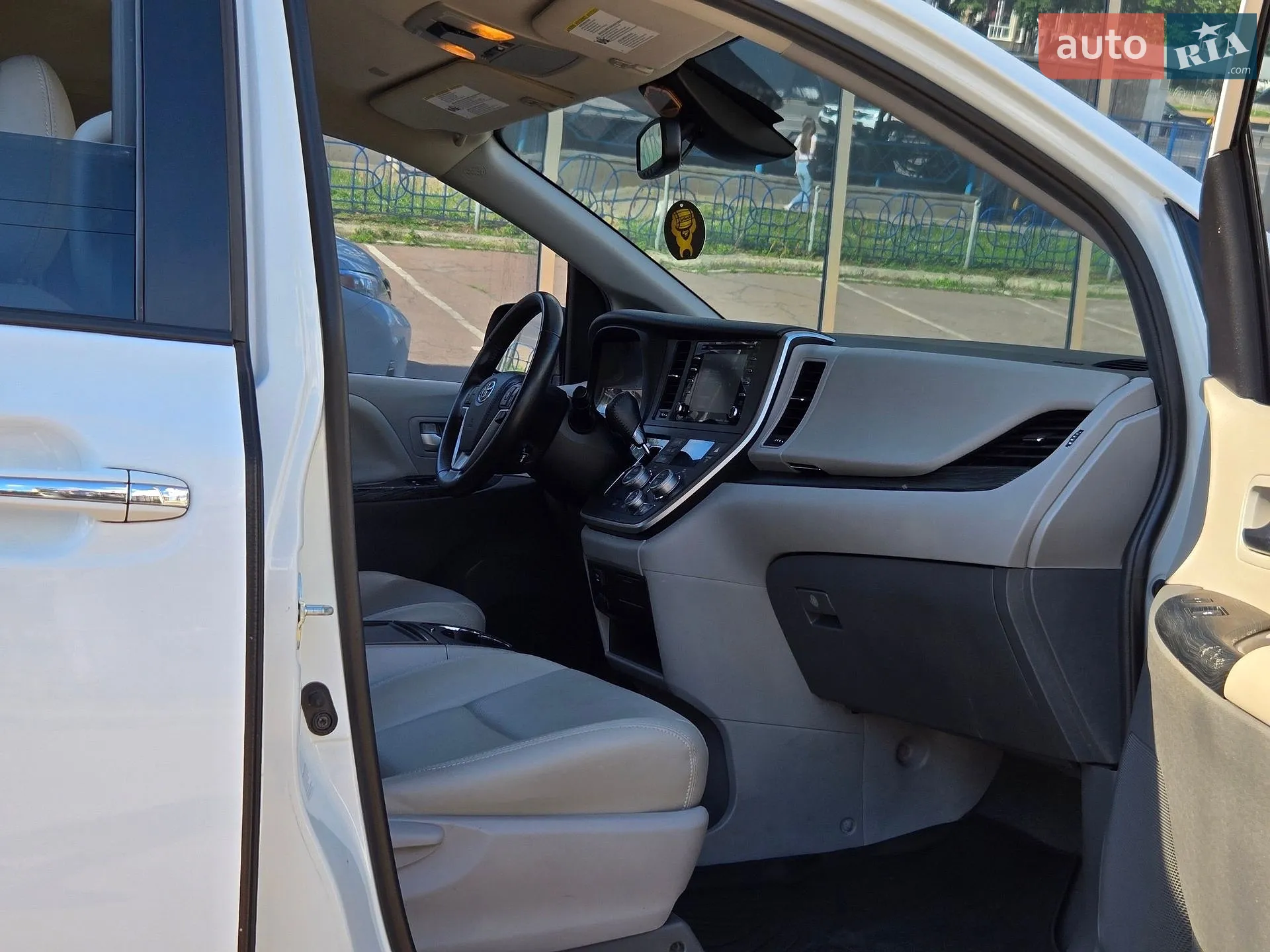 2019 Toyota Sienna - мініатюра 31