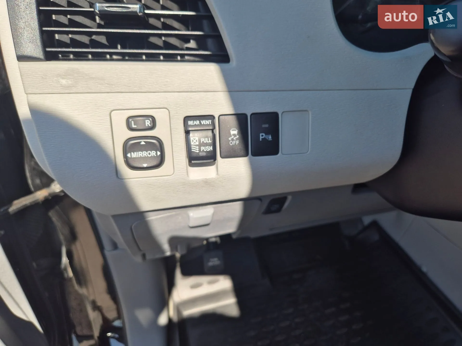2012 Toyota Sienna - мініатюра 27