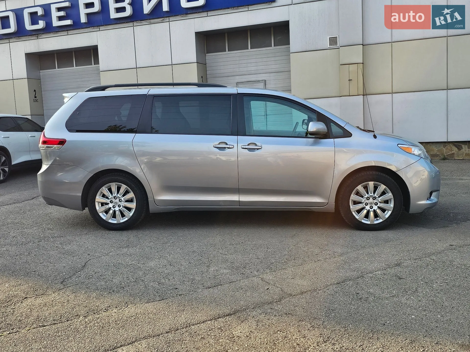 2013 Toyota Sienna - мініатюра 6