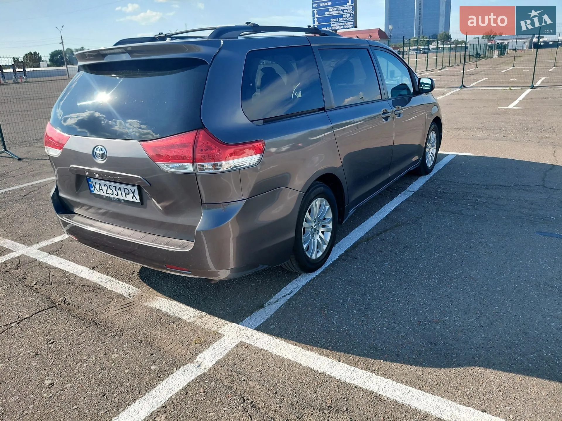 2014 Toyota Sienna - мініатюра 46