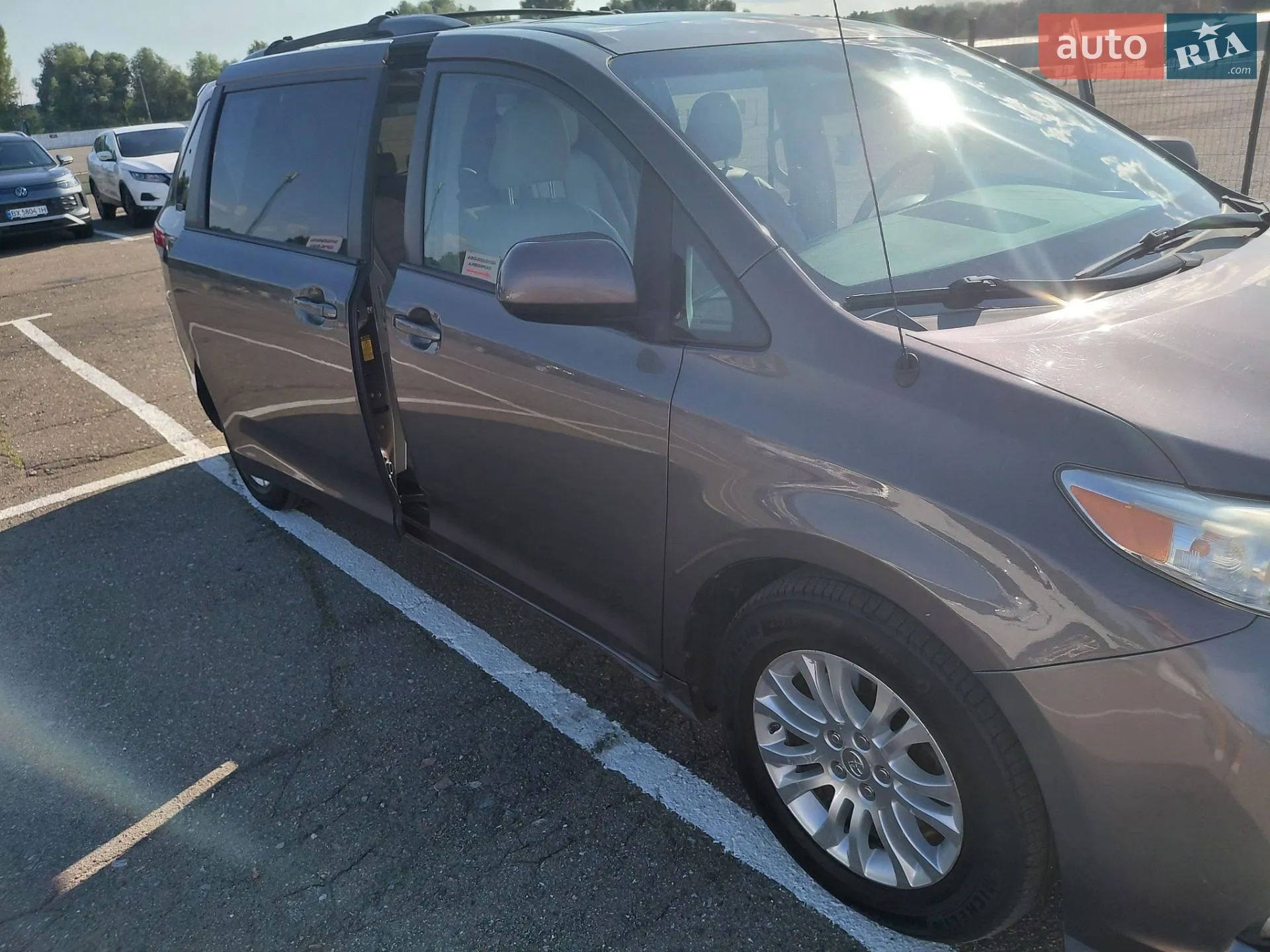 2014 Toyota Sienna - мініатюра 57