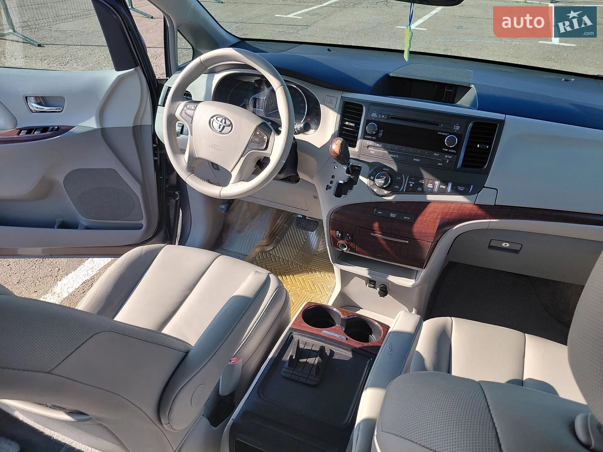 2014 Toyota Sienna - мініатюра 67