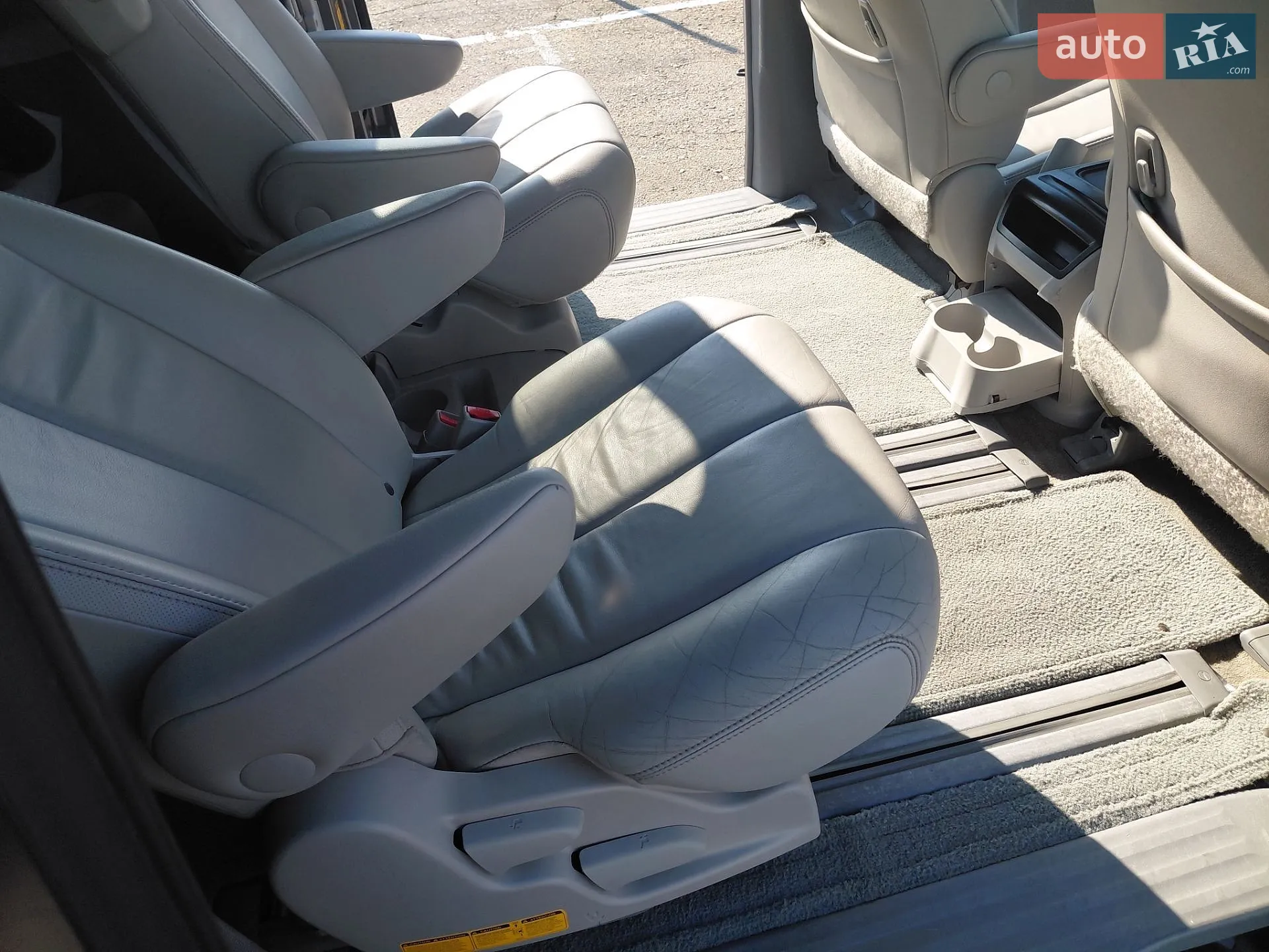 2014 Toyota Sienna - мініатюра 69