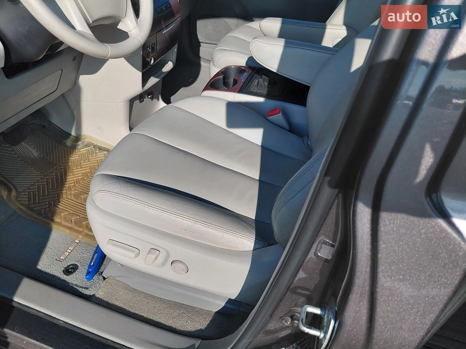 2014 Toyota Sienna - мініатюра 76