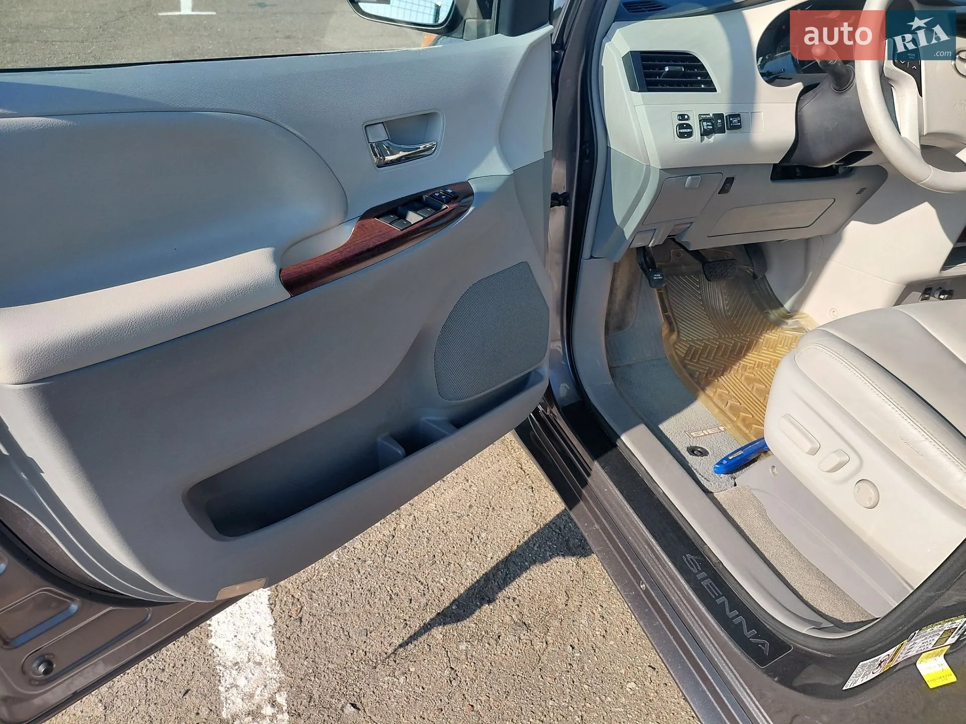 2014 Toyota Sienna - мініатюра 75