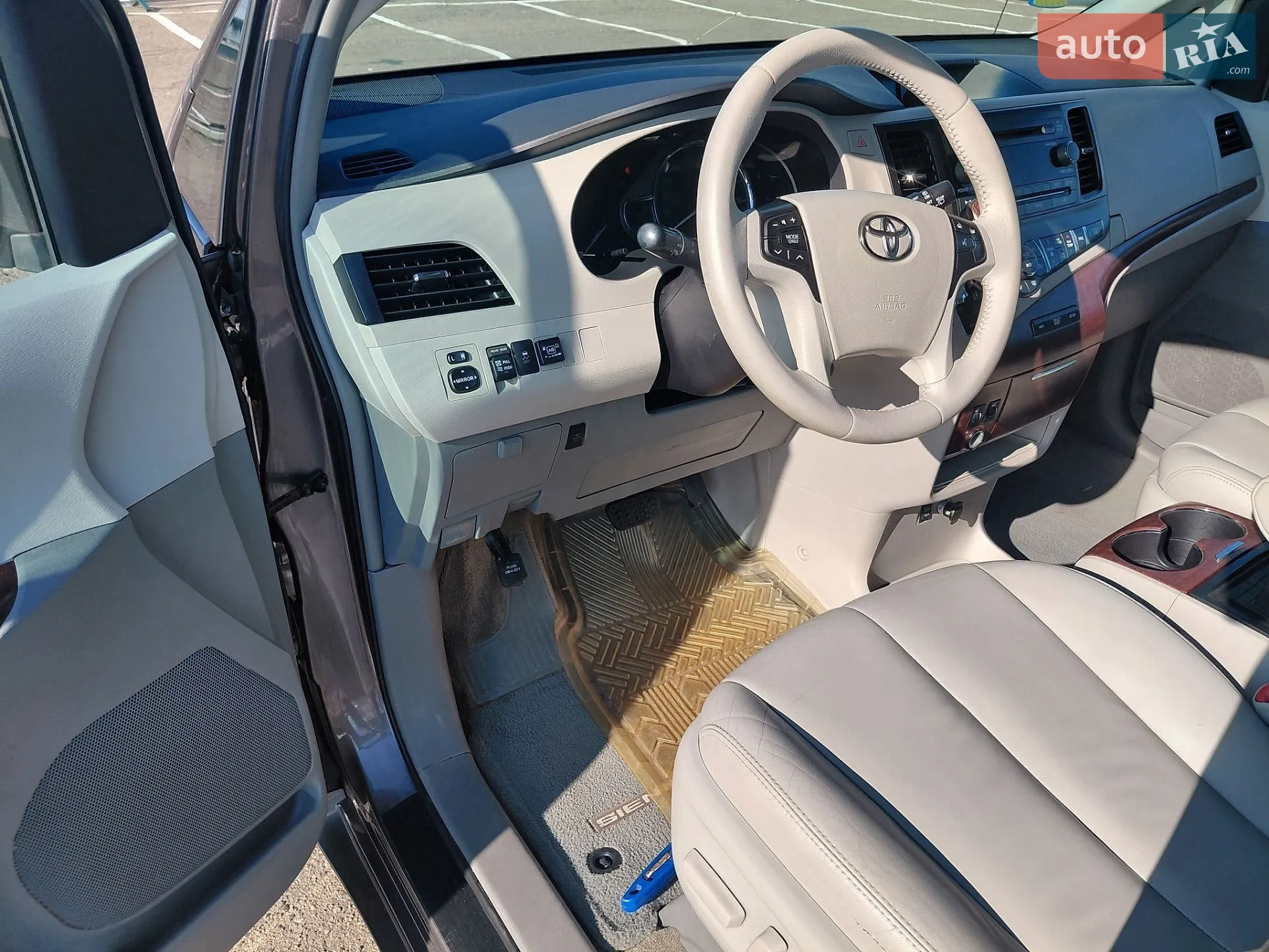 2014 Toyota Sienna - мініатюра 84