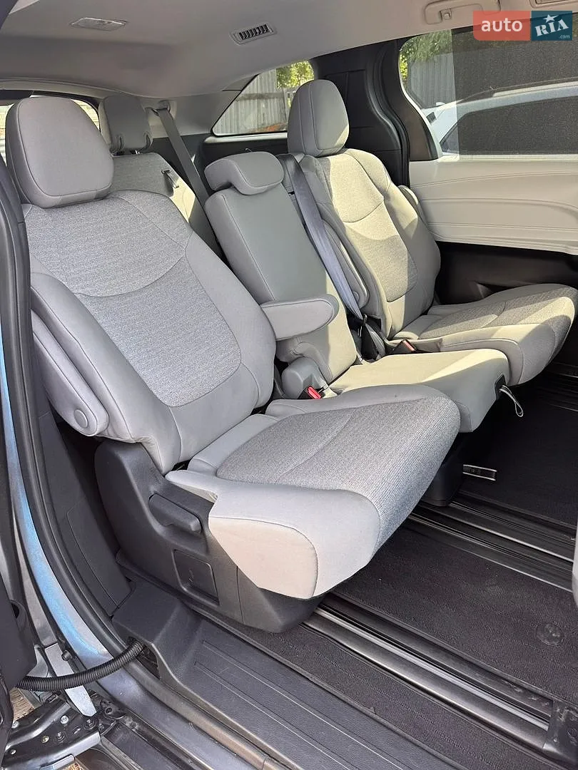 2025 Toyota Sienna - мініатюра 9